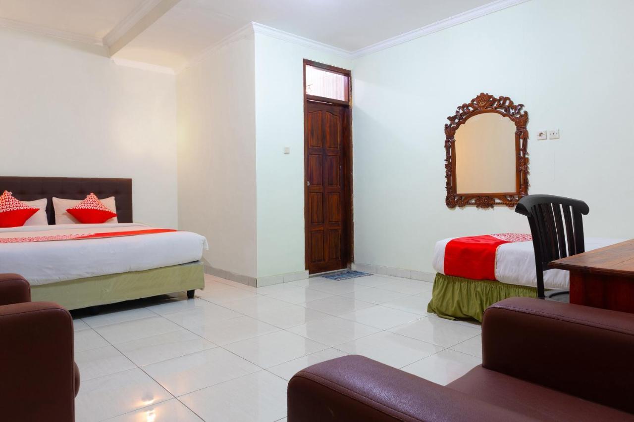 Super Oyo 1682 Greenia Hotel Kupang  Exterior foto