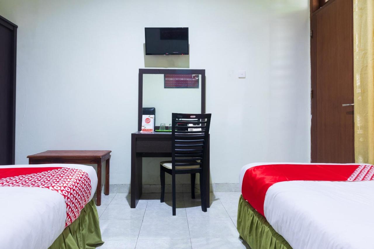 Super Oyo 1682 Greenia Hotel Kupang  Exterior foto