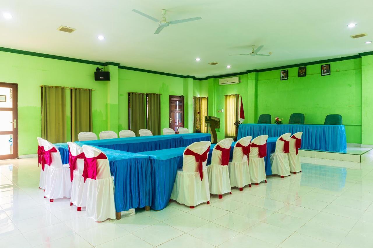 Super Oyo 1682 Greenia Hotel Kupang  Exterior foto
